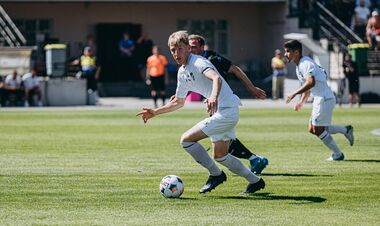 Металург та ЮКСА проводять матч 5-го туру Першої ліги. Стартові склади