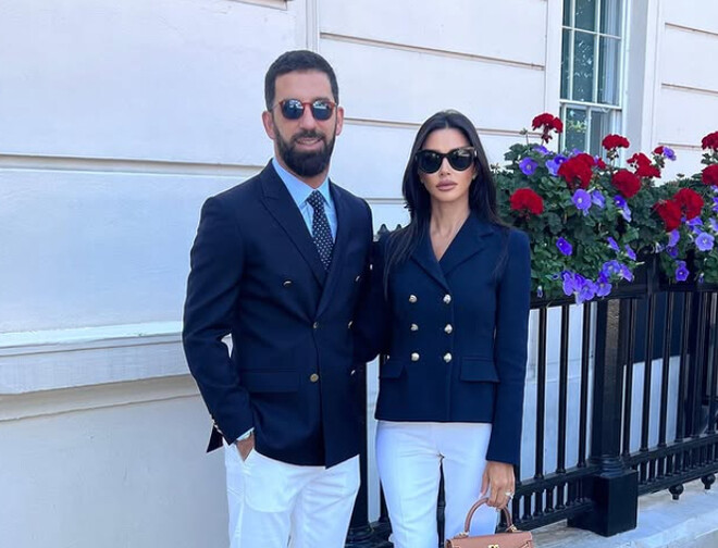 ФОТО. Жену тренера Шахтера заметили с кольцом за 3 миллиона на пальце