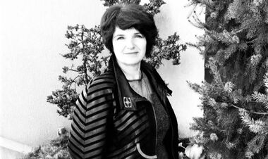 Склоним головы. Их с мужем убили прилетевшие во двор снаряды