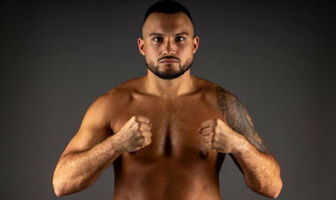 Непобежденный украинский супертяж нокаутировал соперника в первом раунде