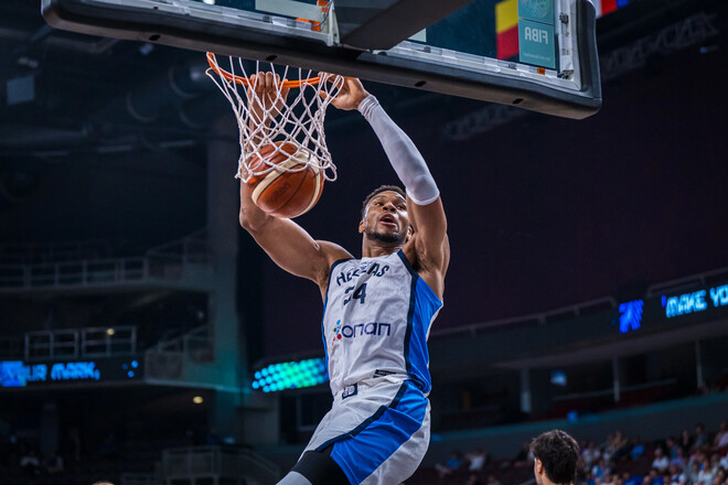 ВИДЕО. Как Адетокумбо помог сборной Греции выйти в четвертьфинал