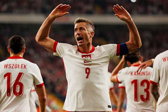 Левандовски вышел на 5-е место среди действующих бомбардиров сборных