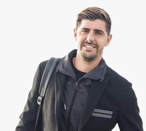 ФОТО. Удивительная инвестиция главного соперника Лунина