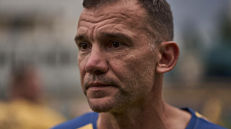 Шевченко принял участие в открытии футбольного поля в Азербайджане