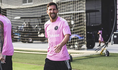 ВІДЕО. Син Суареса проігнорував Мессі. І ось що він зробив після цього