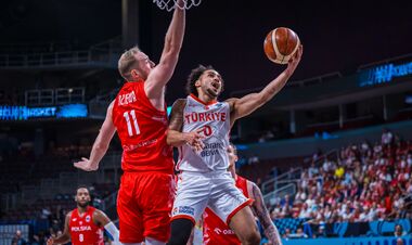 Евробаскет-2025. Турция уверенно победила Польшу и вышла в полуфинал