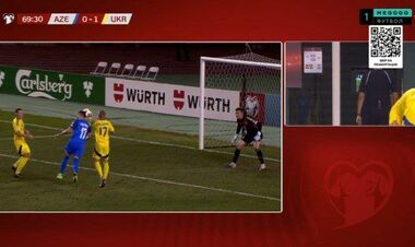 Photo. Zinchenko's hand: the moment after which the judge appointed a penalty