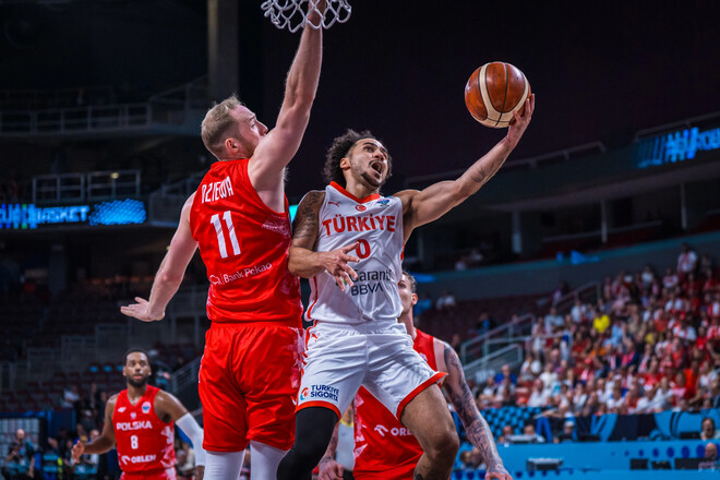 Євробаскет-2025. Туреччина впевнено перемогла Польщу і вийшла в півфінал