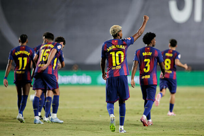 Барселона сыграет с Валенсией на 6-тысячном стадионе