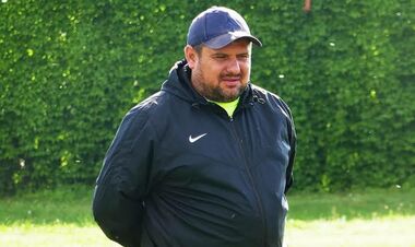 Відомий український тренер накричав на своїх футболістів під час перерви