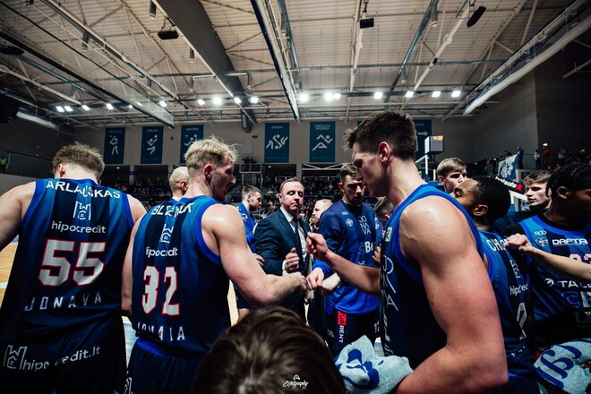 Наши за границей. Как выступили украинские сборники за свои клубы