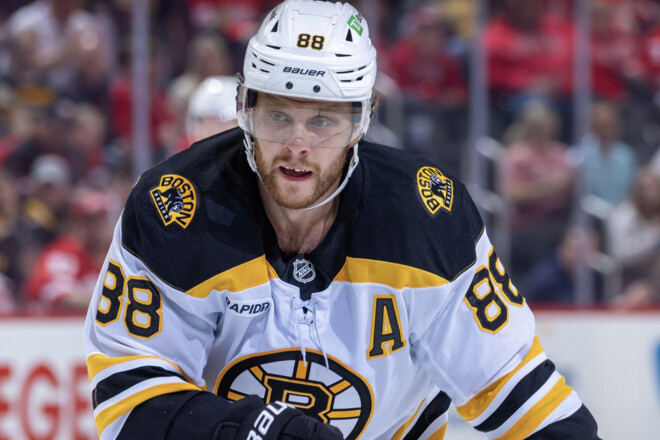 Лучший вратарь против бомбардира встретятся в четвертьфинале ЧМ по хоккею