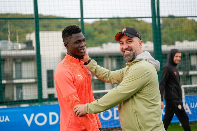 ФОТО. После нескольких выходных Шахтер начал тренировки во Львове