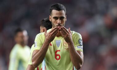 Рожден для атаки, обязан играть в центре. Мерино удивляет в последнее время