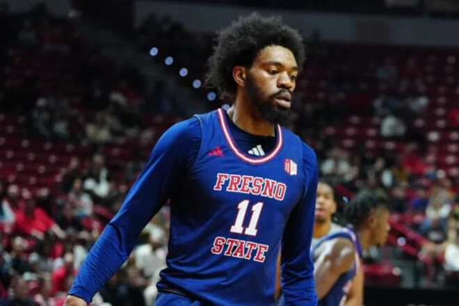 В лиге NCAA пожизненно дисквалифицировали трех игроков за ставки