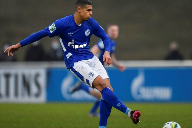 Он приезжал в Украину. Вересу не удалось подписать воспитанника Шальке