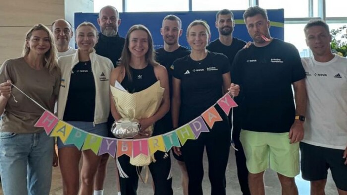 ФОТО. Свитолина прибыла в Китай. Элину поздравили с днем рождения