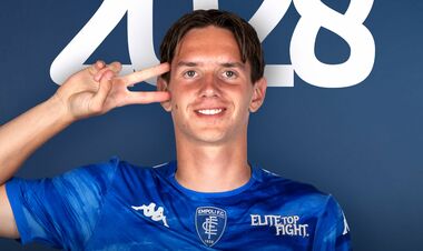 ОФИЦИАЛЬНО. Украинский нападающий продлил контракт с итальянским клубом