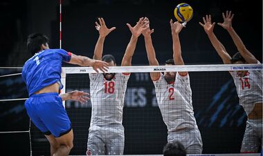 ЧС з волейболу. Господарі зазнали розгромної поразки у стартовому матчі