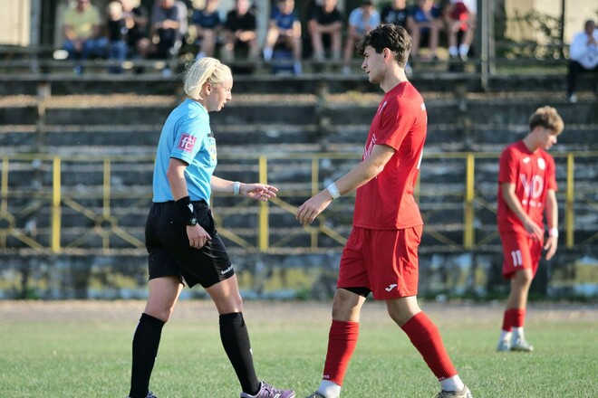 Первая лига. Подолье и Пробой проводят матч 6-го тура. Стартовые составы