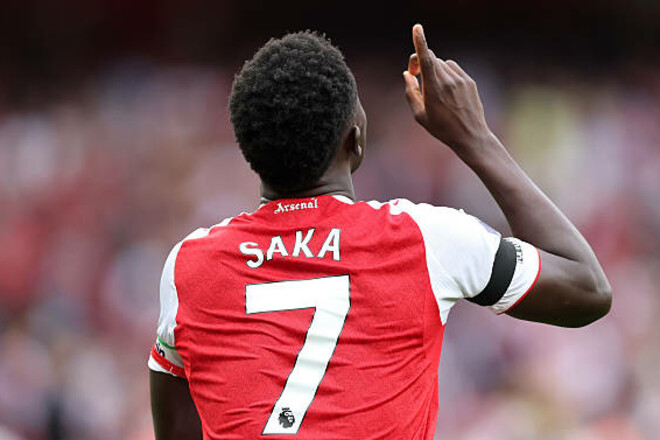 Арсенал веде переговори щодо контрактів з двома зірками