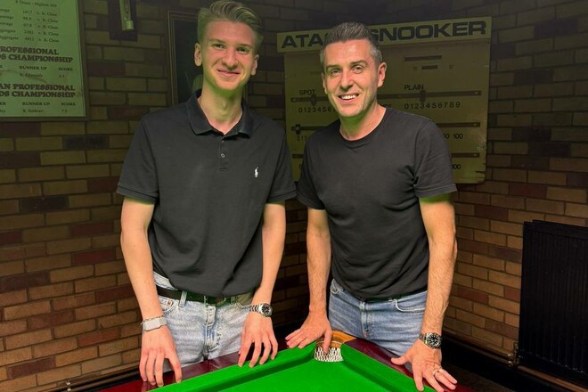 ФОТО. Украинец Юлиан Бойко провел тренировочный матч с Марком Селби