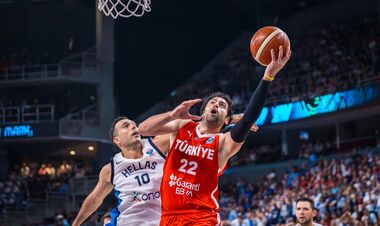 Збірна Туреччини впевнено перемогла Грецію. Відеоогляд матчу