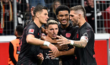 Баєр вдев'ятьох втримав перемогу в протистоянні з Айнтрахтом