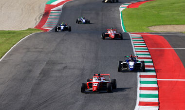 Александр Бондарев в гонке Формулы-4 Европы. Смотреть онлайн LIVE