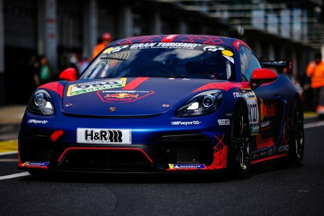 ФОТО. Ферстаппен отримав дозвіл виступати в гонках GT. Коли перший старт?