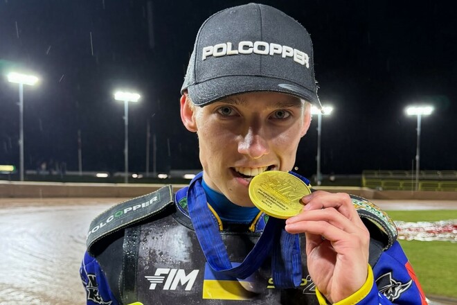 ВИДЕО. Гимн звучал дважды. Парницкий написал историю украинского спидвея