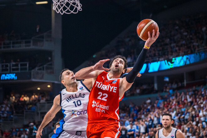 Збірна Туреччини впевнено перемогла Грецію. Відеоогляд матчу