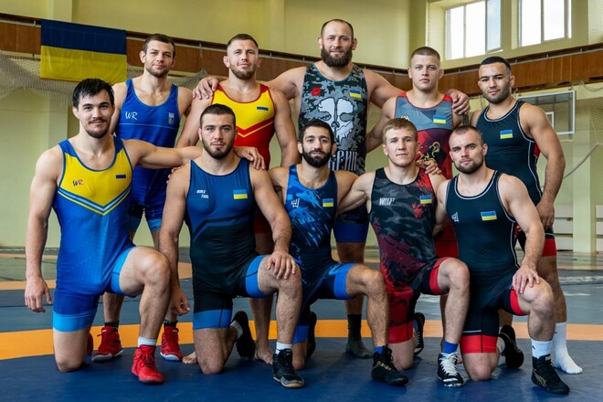 Украинские борцы начинают схватки за медали ЧМ-2025 в Загребе