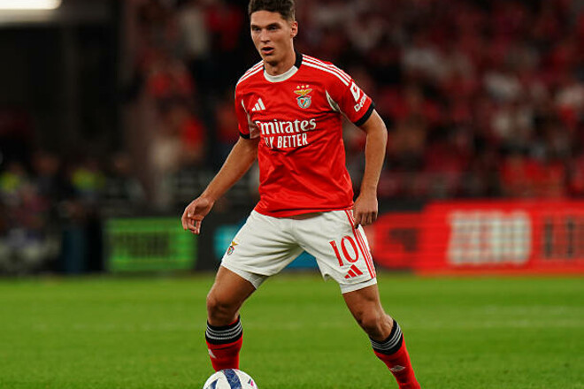 Дебют Судакова за Бенфіку, драма у пляжному футболі, медаль на ЧС з боксу