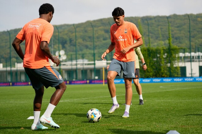 ФОТО. Новички Шахтера Изаки Силва и Лука Мейреллиш готовятся к игре УПЛ