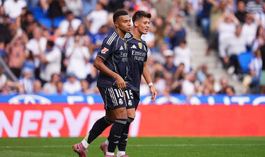 Гол и ассист Мбаппе. Реал вдесятером удержал победу над Реалом Сосьедад