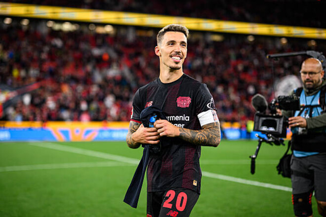 Алехандро Гримальдо отметился интересным достижением в матче за Байер