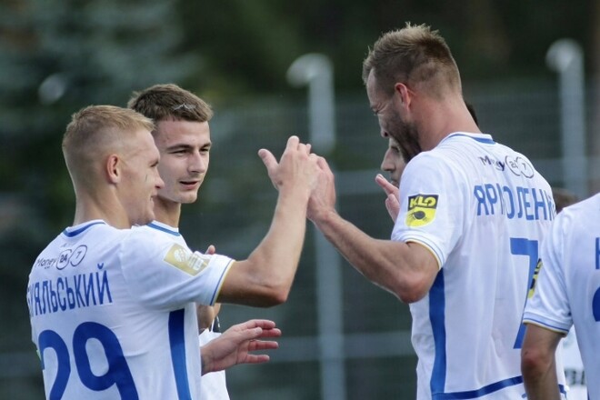 ФОТО. Фани Динамо привітали Бленуце – накидали вату