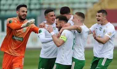 Где смотреть онлайн матч чемпионата Украины Карпаты – Полтава