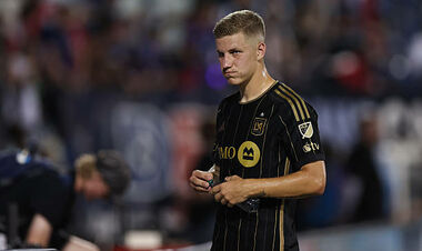 Удачное действие: Смоляков отдал ассист на Сон Хын Мина в победном матче