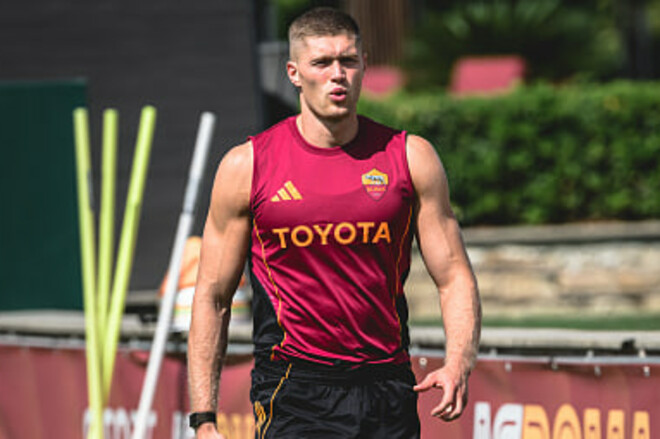 «Він злякався». В Італії розповіли деталі розмови Гасперіні і Довбика