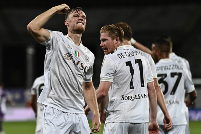 Фиалки буксуют в Серии A. Наполи одолел Фиорентину в игре с четырьмя голами