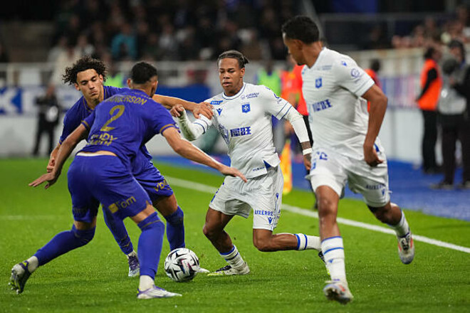 Ніцца завдяки голу Бога перемогла Нант, Монако переміг Осер