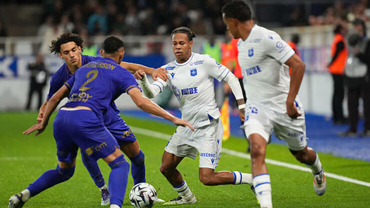 Ницца благодаря голу Бога победила Нант, Монако победил Осер