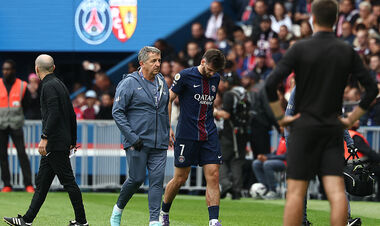 ФОТО. Роздер шкіру. Зірковий гравець ПСЖ вимушено замінений у матчі Ліги 1