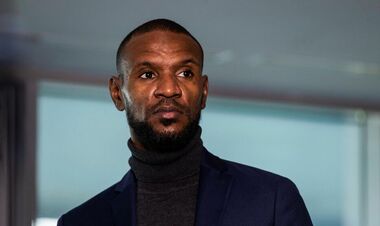 В соцсетях похоронили экс-игрока Барселоны. Футболист сообщил, что жив