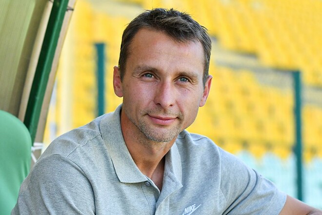 Власник Карпат провів зустріч з Лупашком. Ухвалено рішення щодо тренера