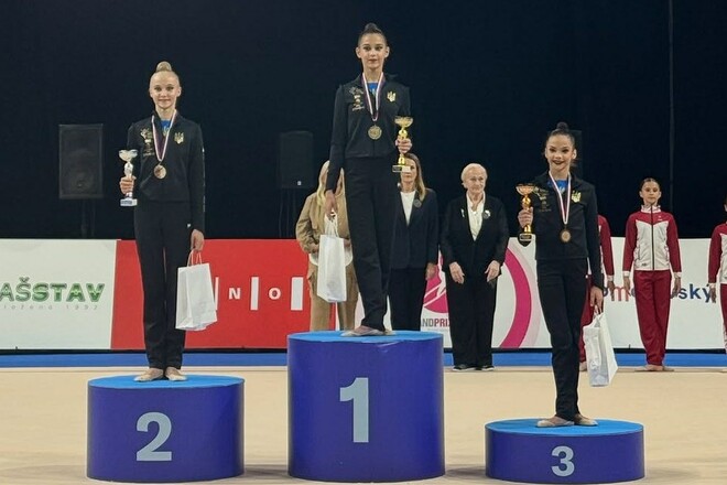 ФОТО. Українські грації зайняли весь п'єдестал на змаганнях у Чехії