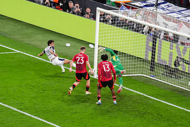 ФОТО. А не автогол ли? Рука защитника: как Тоттенхэм забил гол в финале ЛЕ