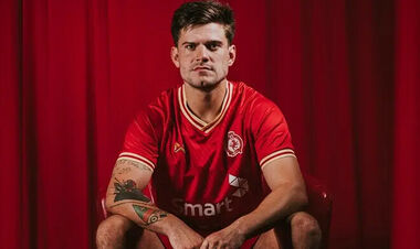 ВИДЕО. Грязный хет-трик. Прядун феерит в экзотическом чемпионате